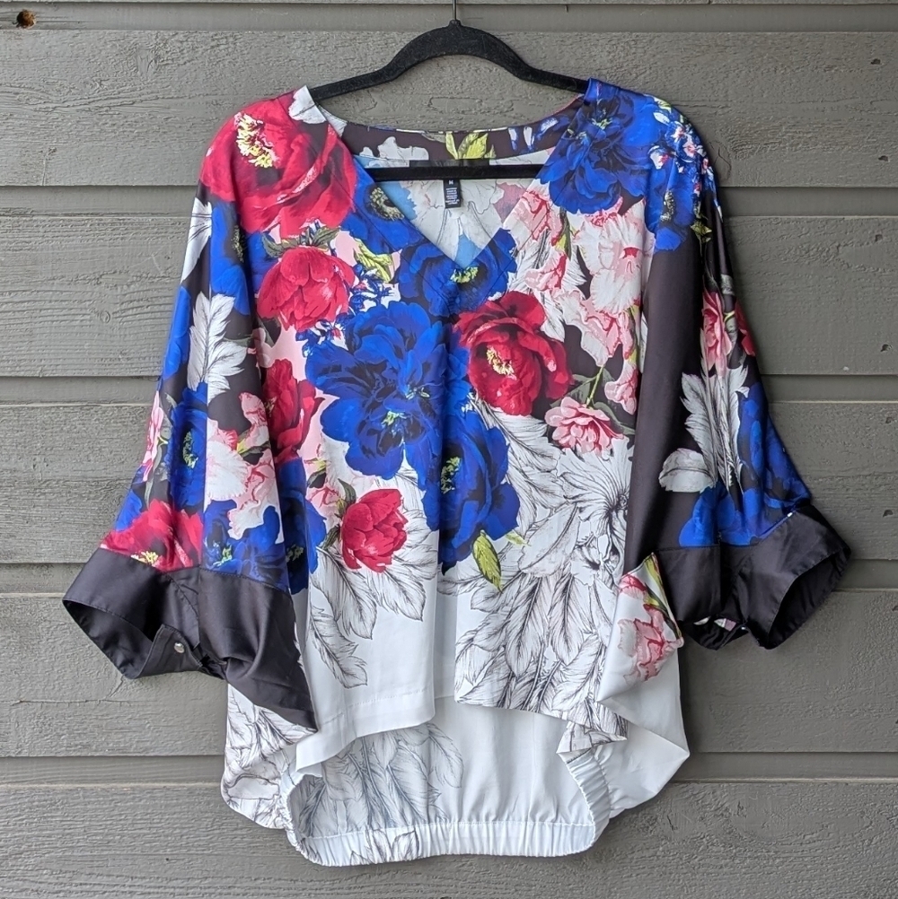 White House Black Market Floral Oversized Flowy Lightweight Satin Blouse Medium
